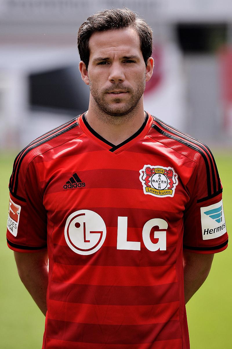 勒沃库森赛前防线松动,志在德国杯名次提升,底气十足,年轻球员得到机会的简单介绍 勒沃库森赛前防线松动,志在德国杯名次提升,底气十足,年轻球员得到机会的简单介绍