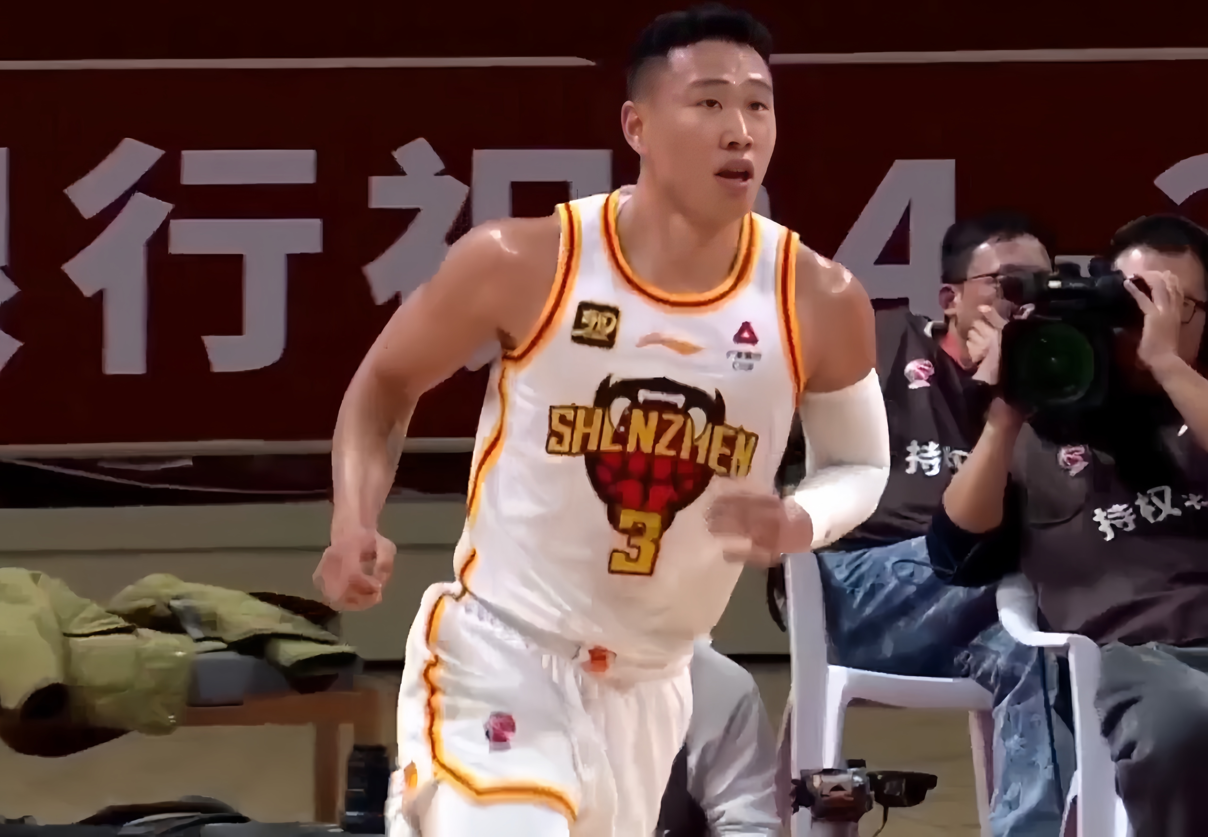 深圳男篮内部会议纪要流出——加时末段回应争议，NBA总决赛使命明确，细节决定成败的简单介绍