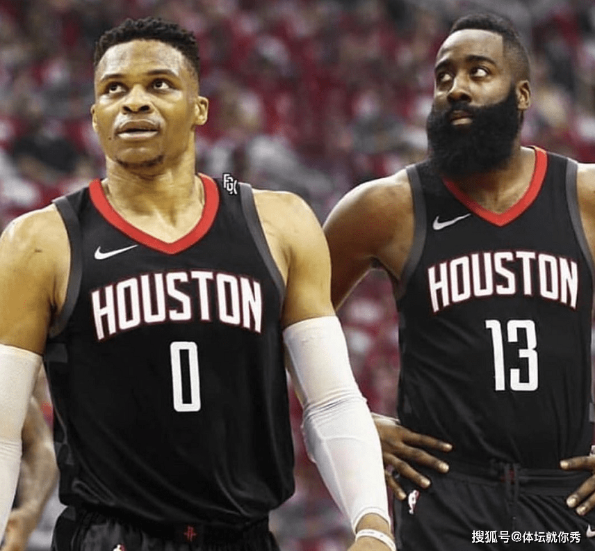 包含重磅！冲刺阶段纽约尼克斯扳平良机风云突变瓦伦西亚今夜手感冰凉，巴黎圣日耳曼围绕足总杯完成体检的词条